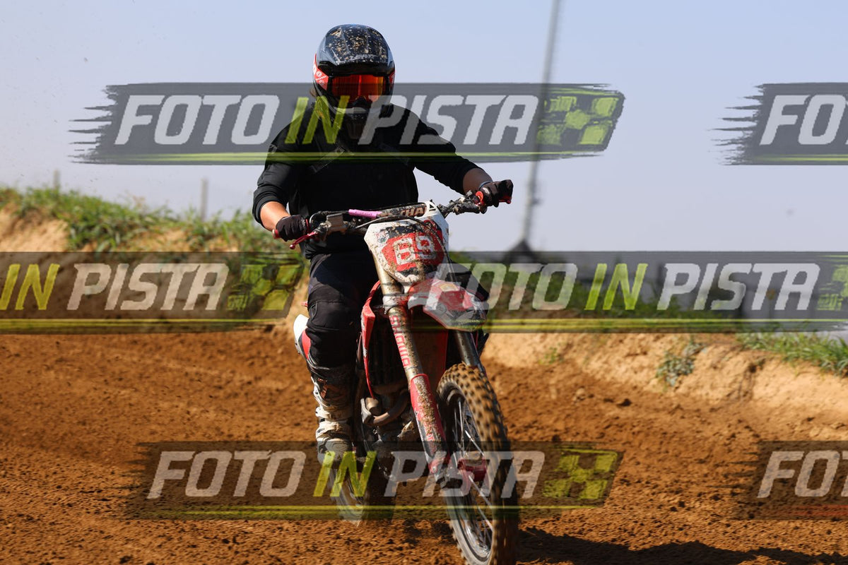 69 · JD9A3792