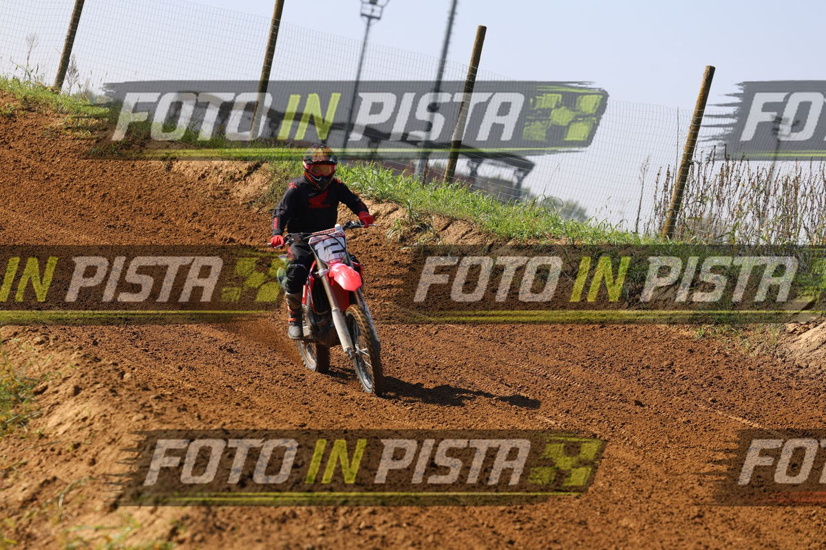 RUSSEL · JD9A3813