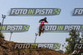 BETA XT - BLACK SHIRT - YELLOW SHOES · JD9A4043