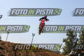 BETA XT - BLACK SHIRT - YELLOW SHOES · JD9A4044