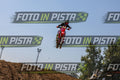 BETA XT - BLACK SHIRT - YELLOW SHOES · JD9A4045