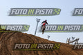 BETA XT - BLACK SHIRT - YELLOW SHOES · JD9A4142