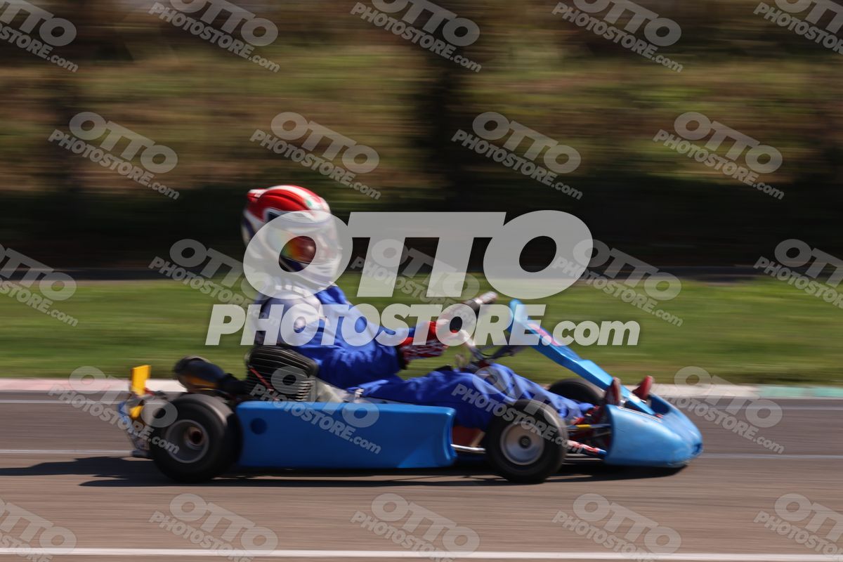 BLU KART - White Blu Suite · JD9A4471