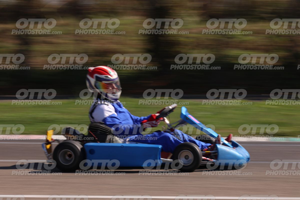 GOKART BLU KART - White Blu Suite · JD9A4471