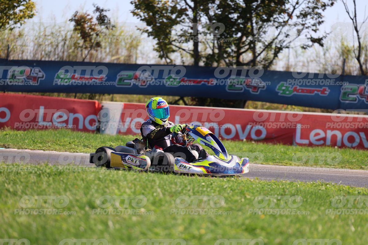 GOKART PKT - YELLOW BLU HELMET · JD9A4500