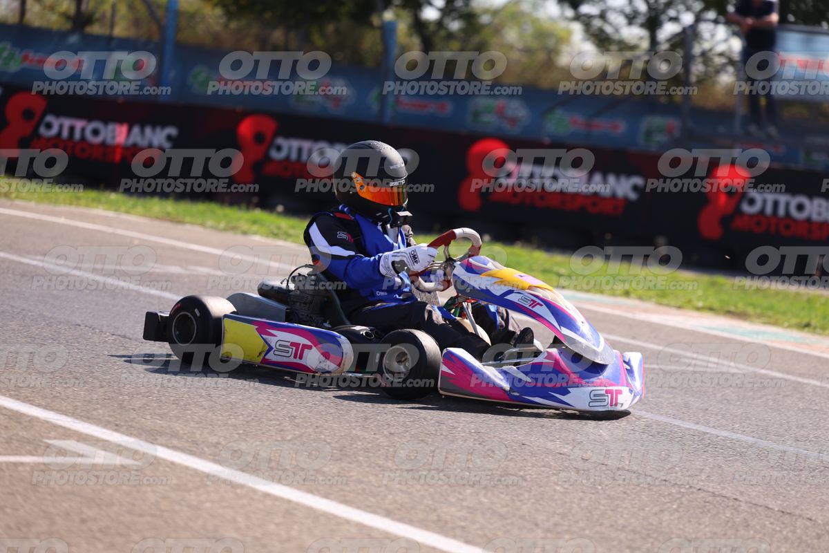 GOKART ST RACING - Black Helmet · JD9A4549