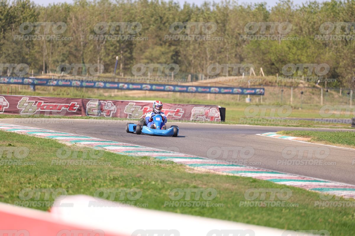 GOKART BLU KART - White Blu Suite · JD9A4580
