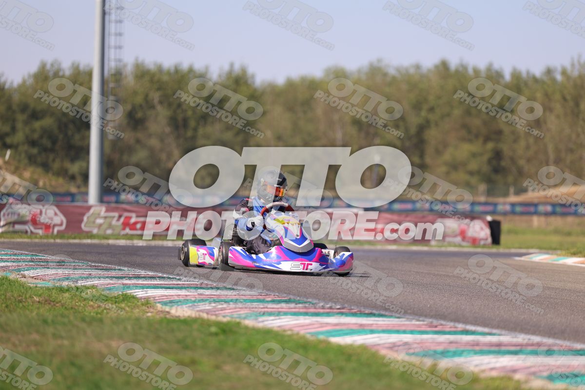 ST RACING - Black Helmet · JD9A4633