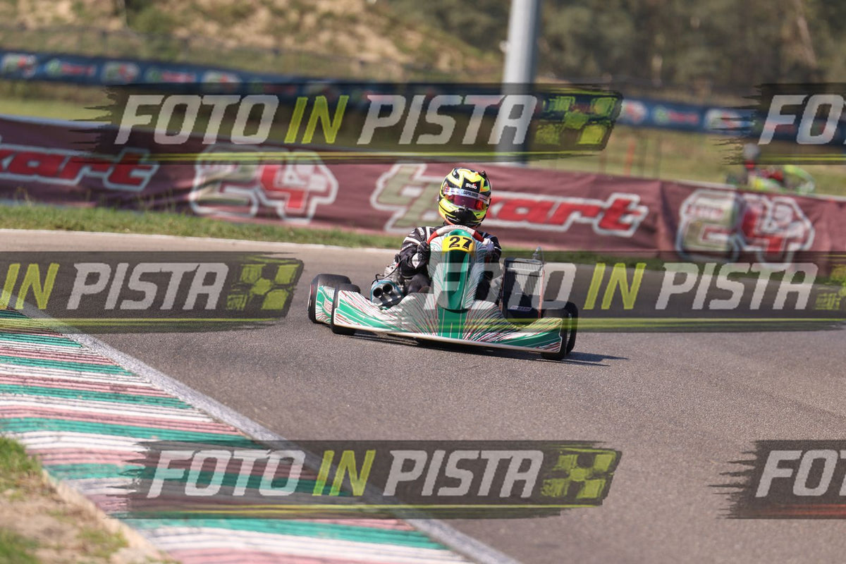 LUCA · JD9A4699
