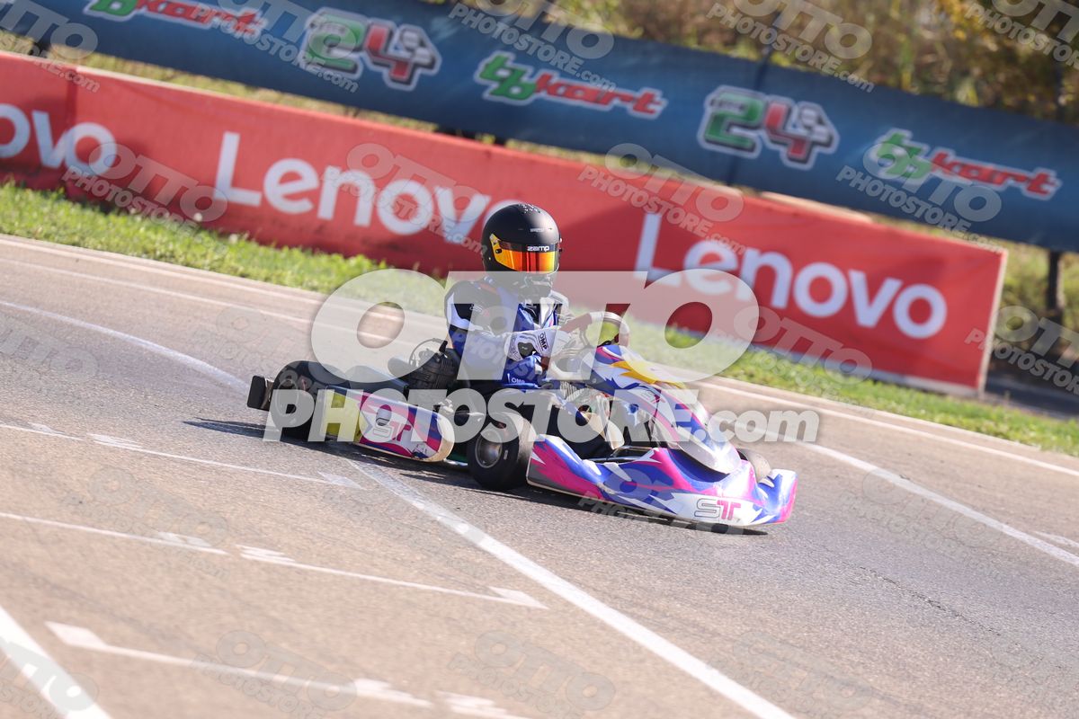 ST RACING - Black Helmet · JD9A4772