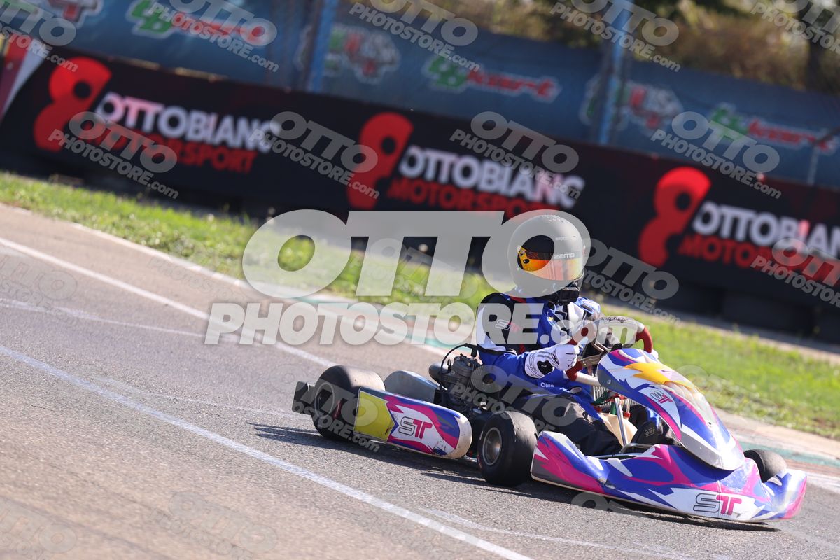 ST RACING - Black Helmet · JD9A4775