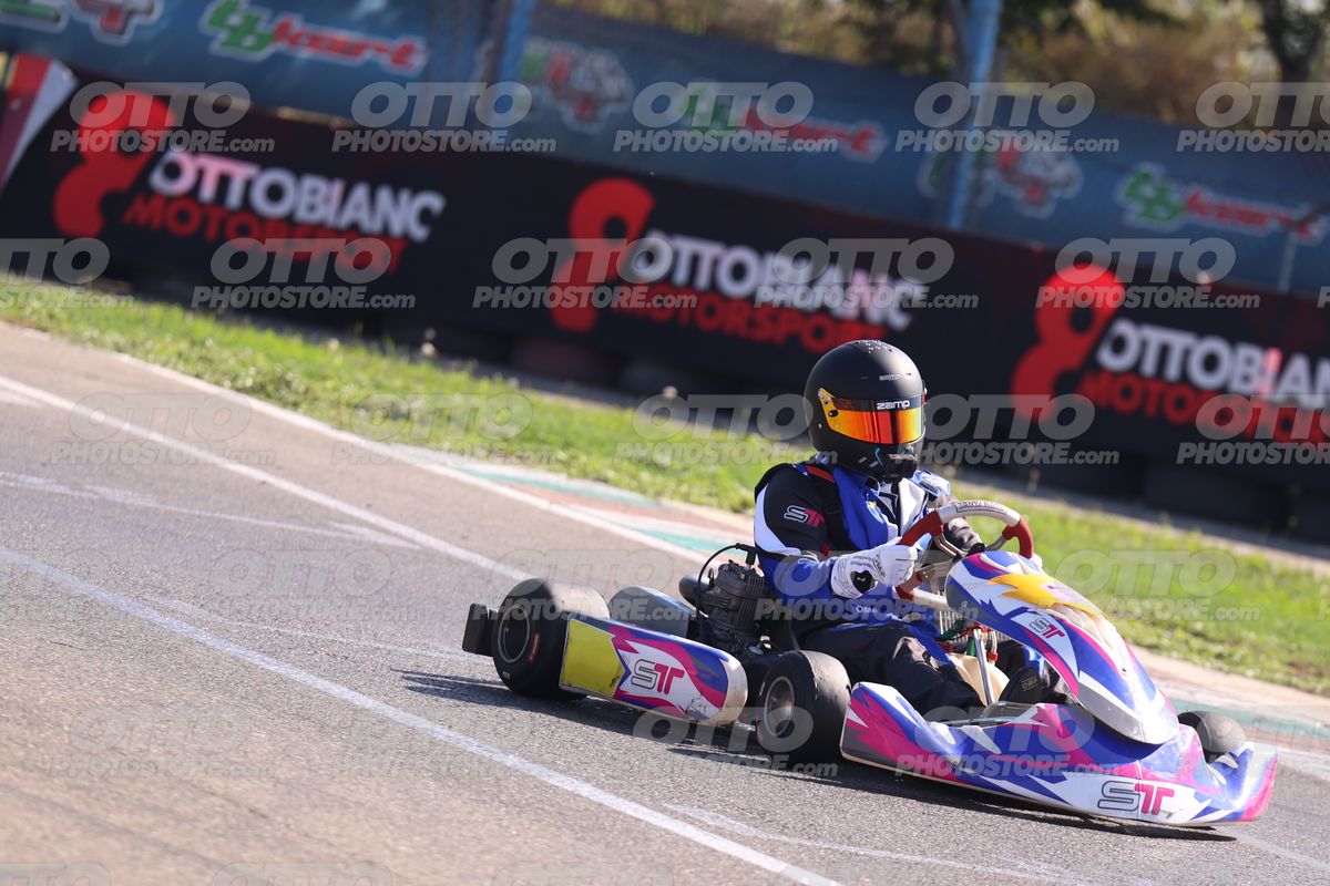 GOKART ST RACING - Black Helmet · JD9A4775