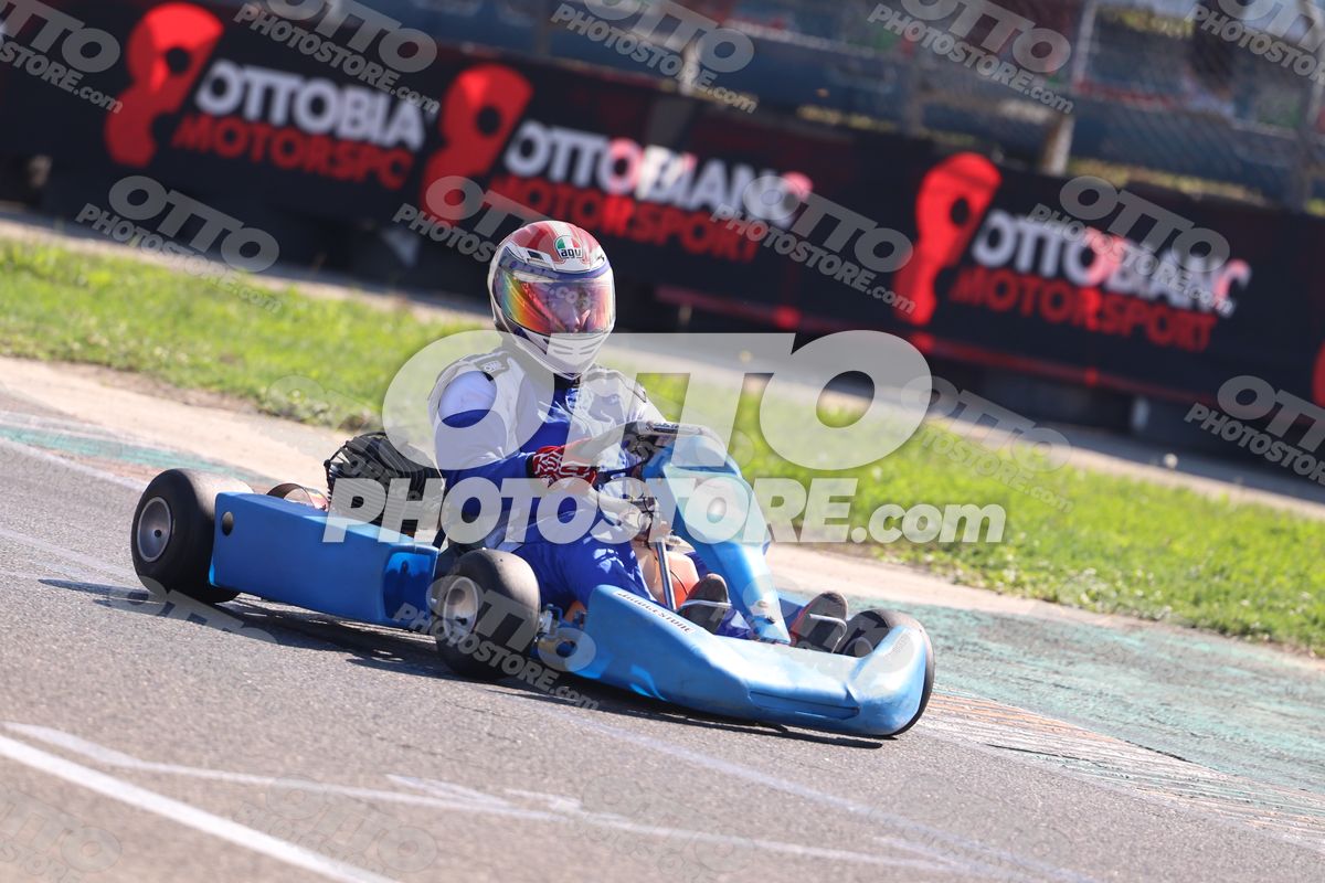 BLU KART - White Blu Suite · JD9A4777