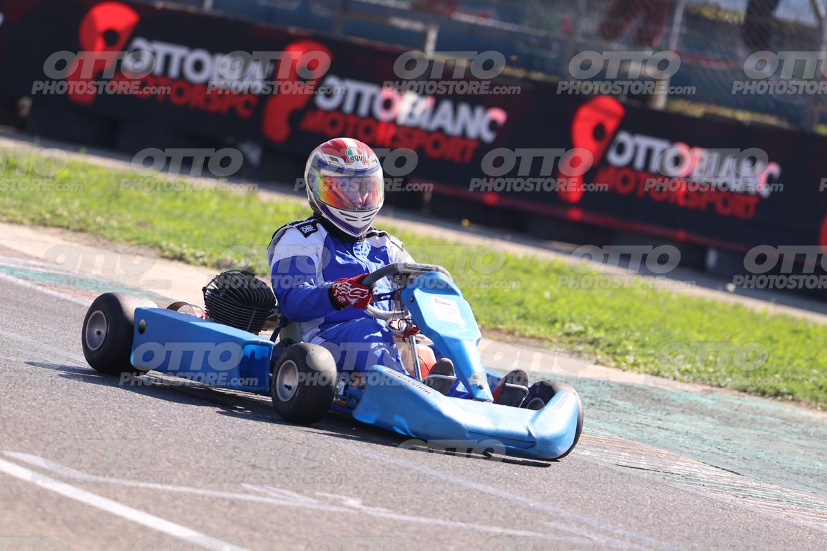 GOKART BLU KART - White Blu Suite · JD9A4777