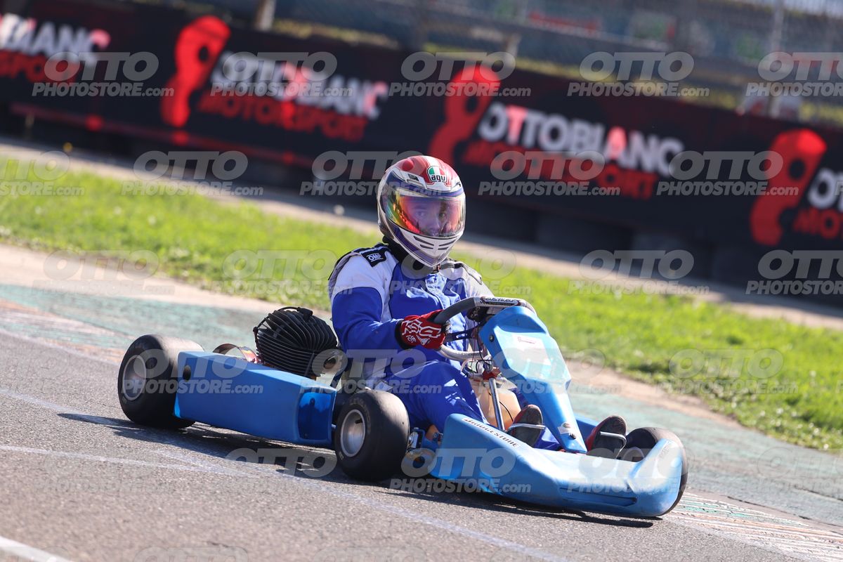 GOKART BLU KART - White Blu Suite · JD9A4778
