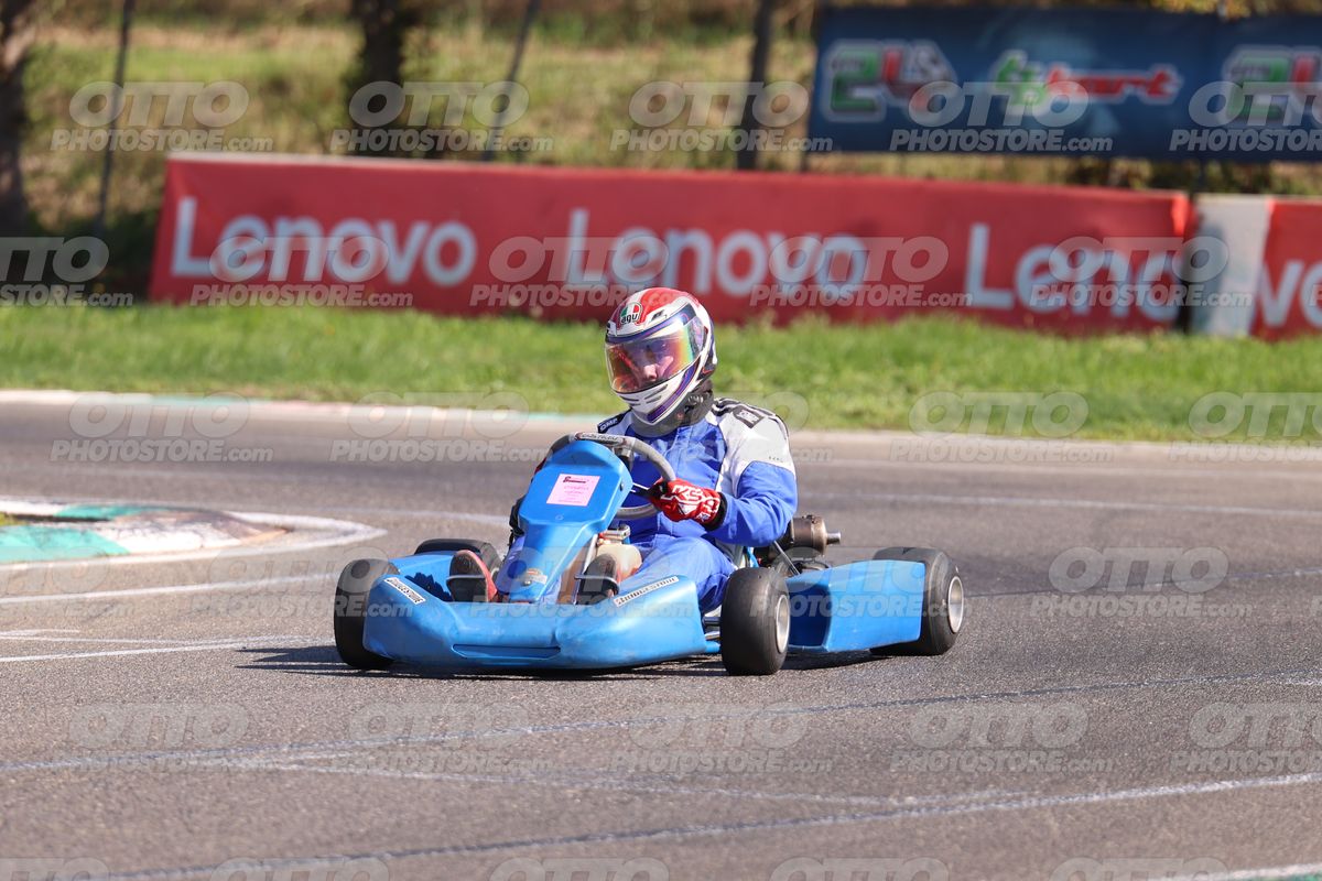 GOKART BLU KART - White Blu Suite · JD9A4793