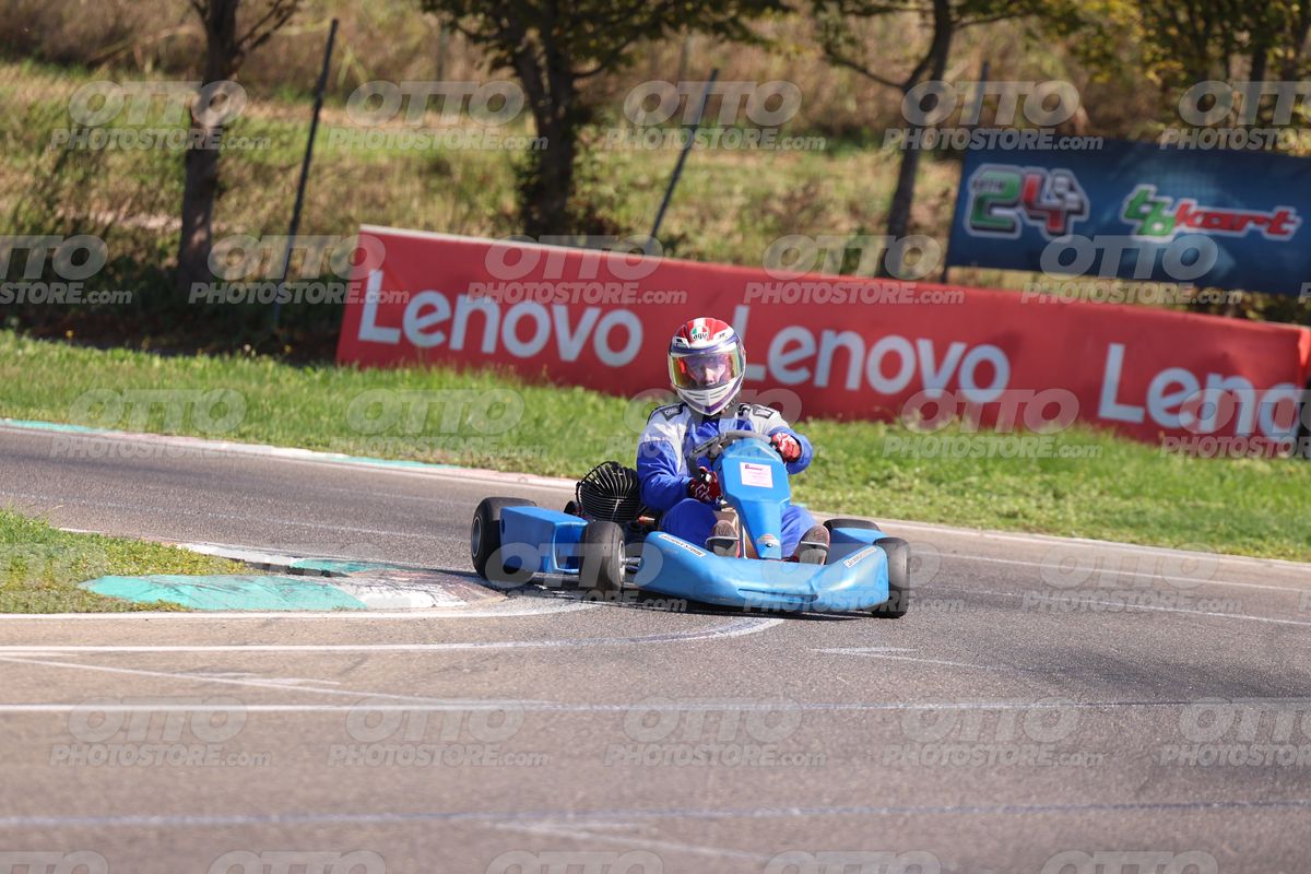 GOKART BLU KART - White Blu Suite · JD9A4833