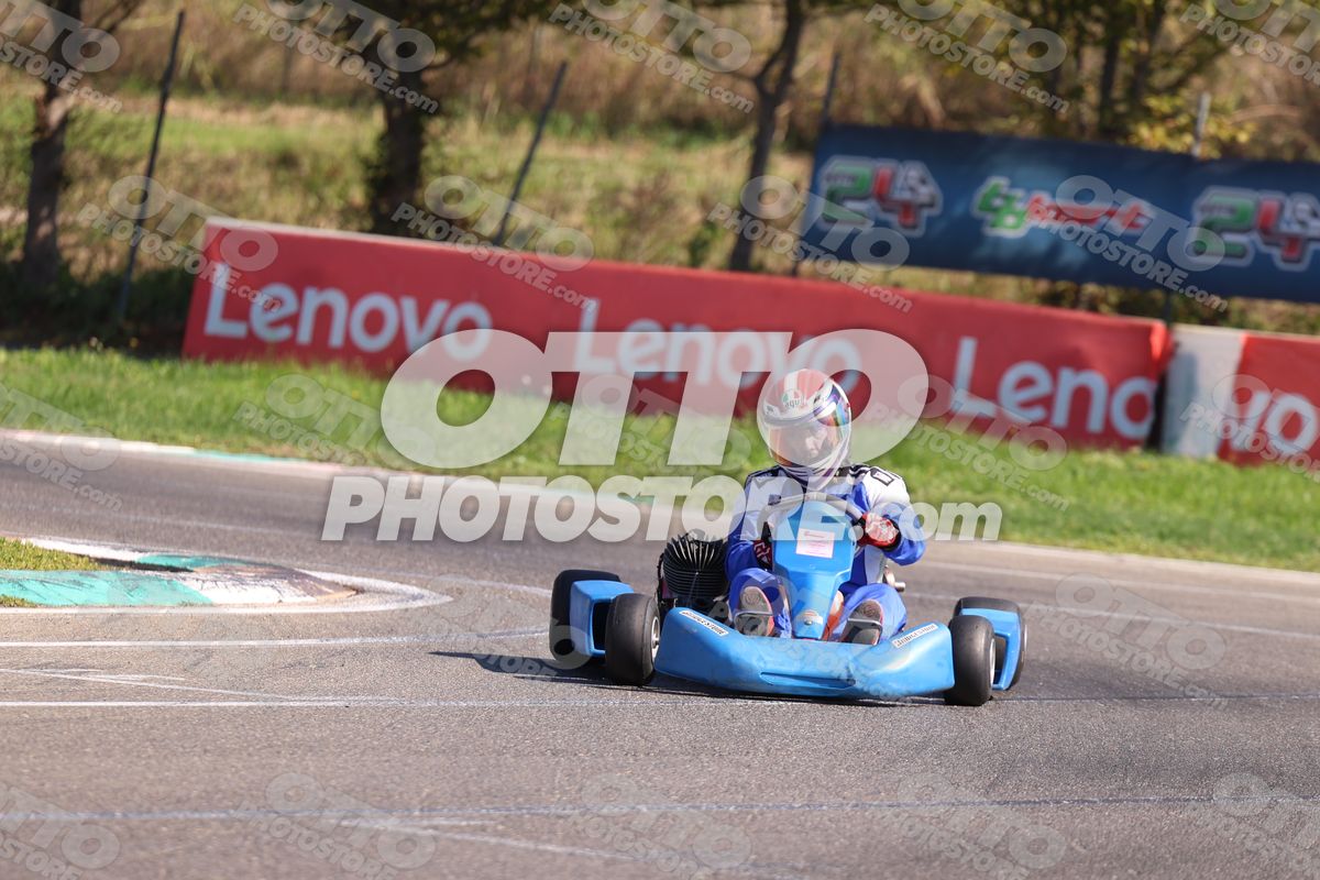 BLU KART - White Blu Suite · JD9A4834