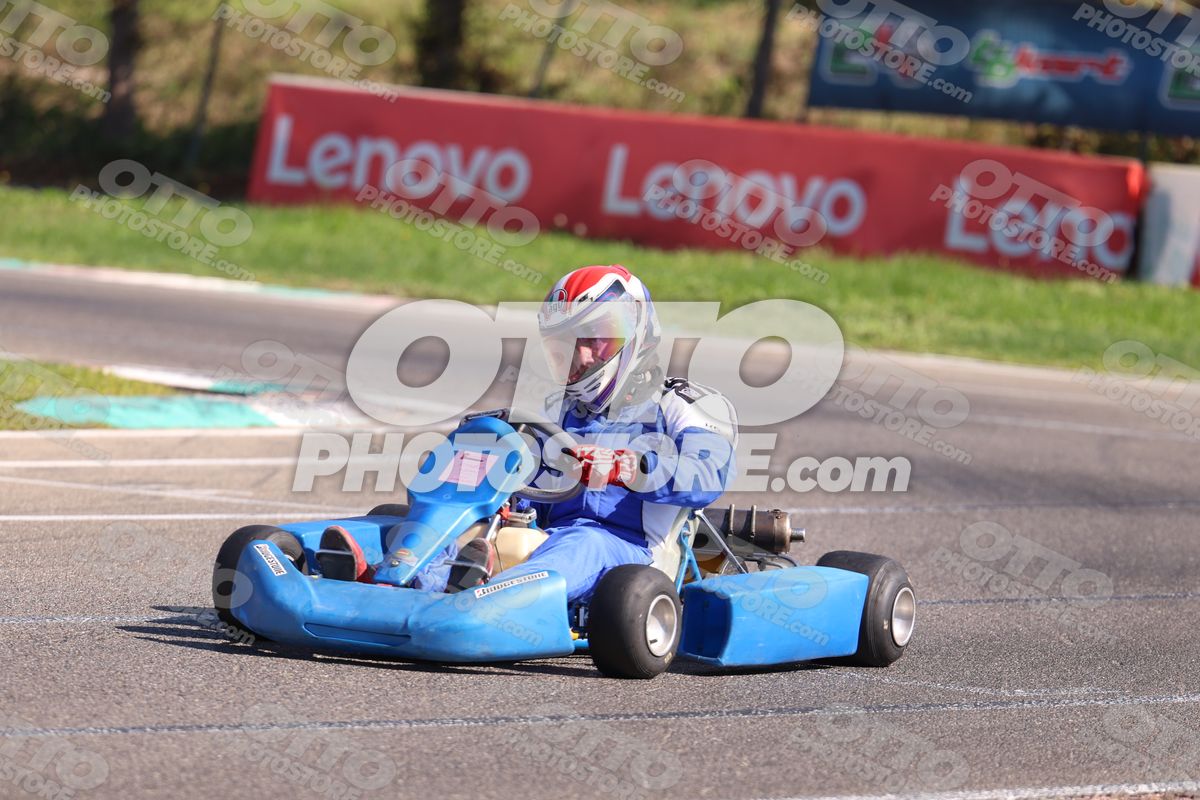 BLU KART - White Blu Suite · JD9A4835