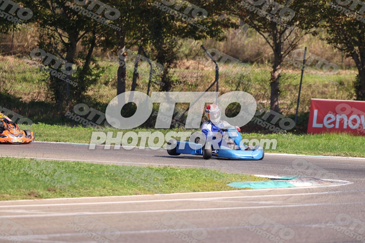 BLU KART - White Blu Suite · JD9A4873