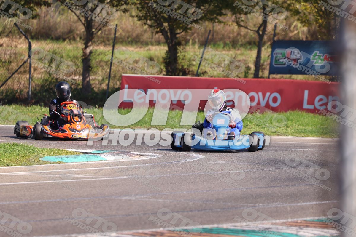 BLU KART - White Blu Suite · JD9A4874