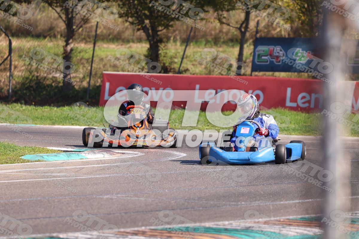 BLU KART - White Blu Suite · JD9A4875