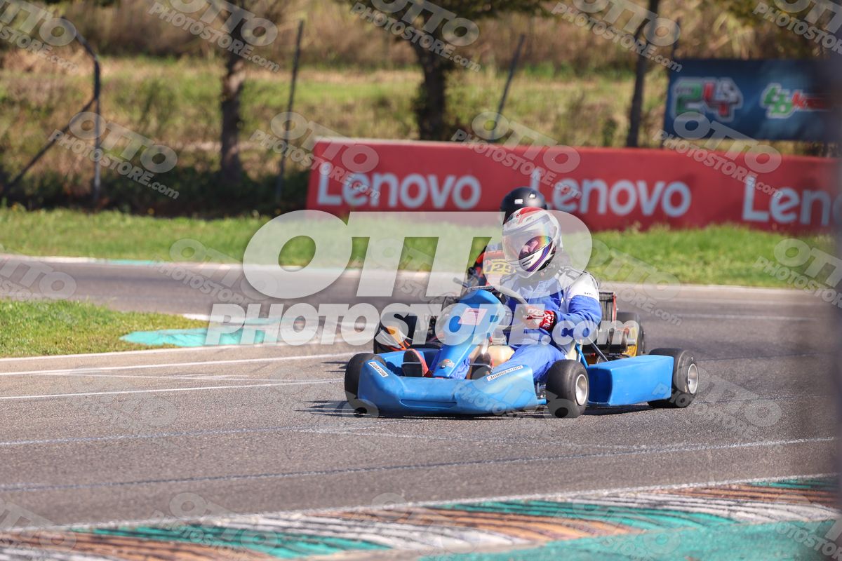 BLU KART - White Blu Suite · JD9A4877