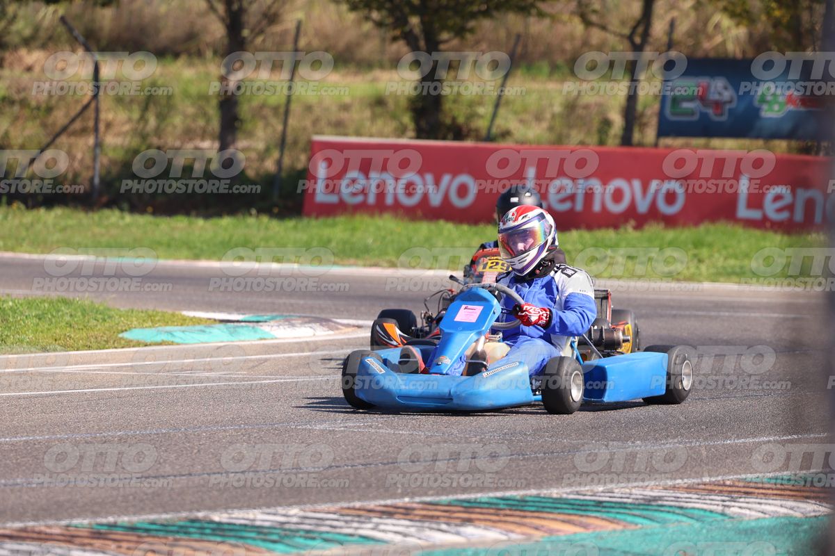 GOKART BLU KART - White Blu Suite · JD9A4877