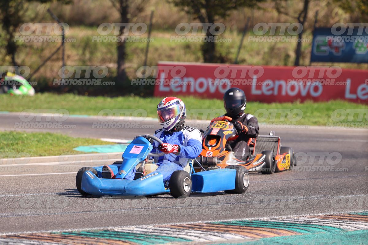 GOKART BLU KART - White Blu Suite · JD9A4878