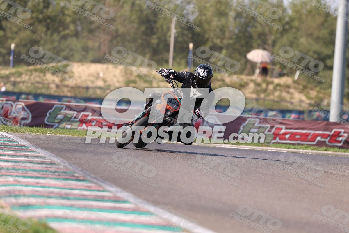 SUPERMOTO 69 · JD9A4932