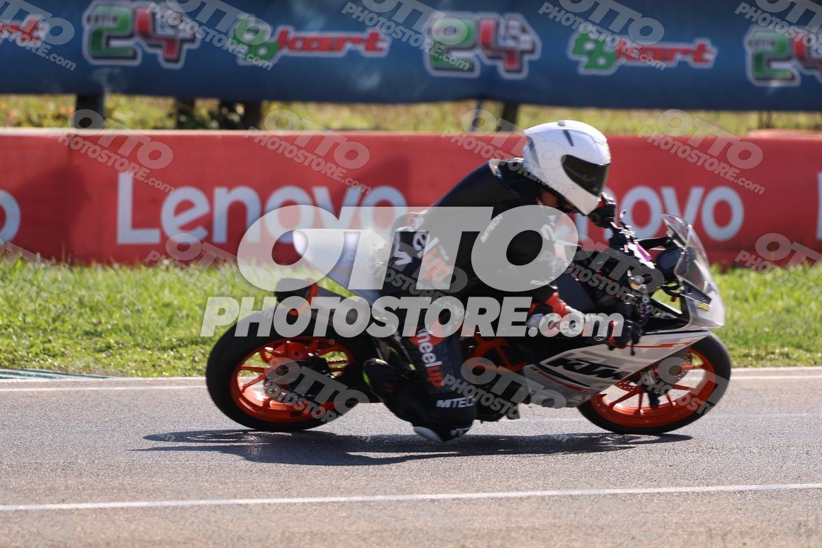 SUPERMOTO ktm stradale · JD9A4964