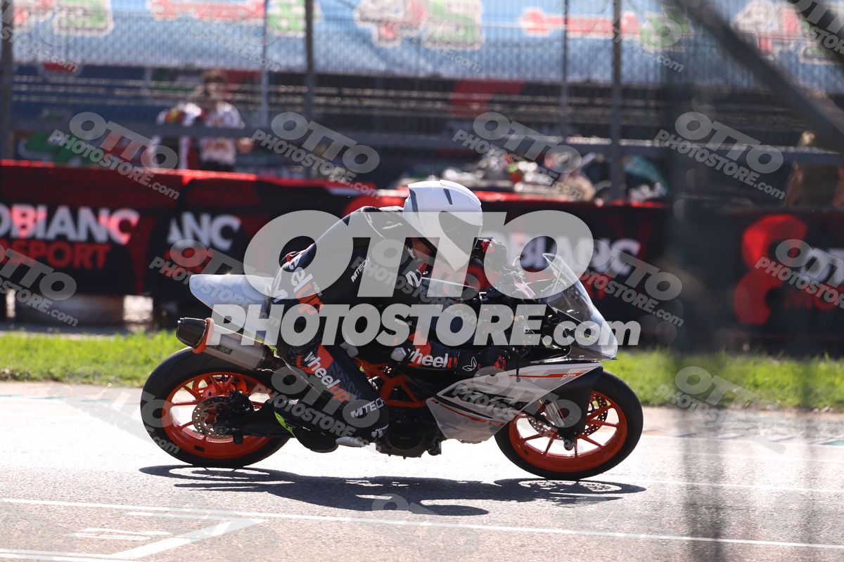 SUPERMOTO ktm stradale · JD9A4966