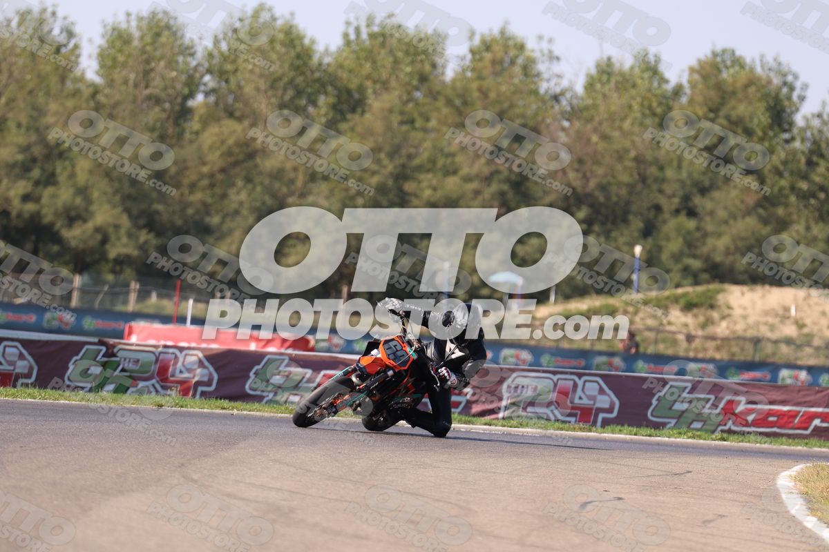 SUPERMOTO 69 · JD9A4969