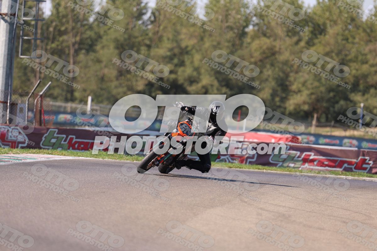 SUPERMOTO 69 · JD9A4970