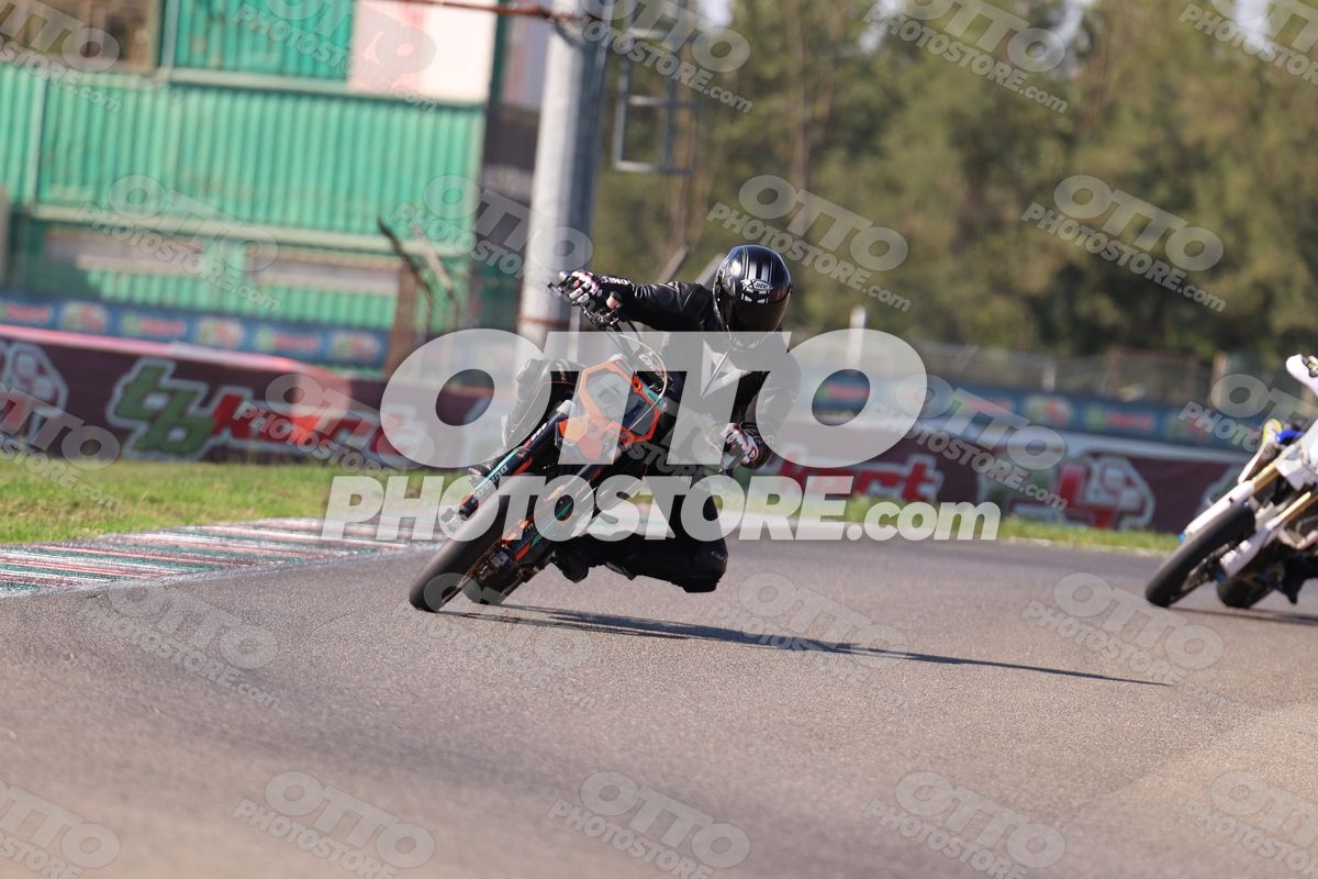 SUPERMOTO 69 · JD9A4971