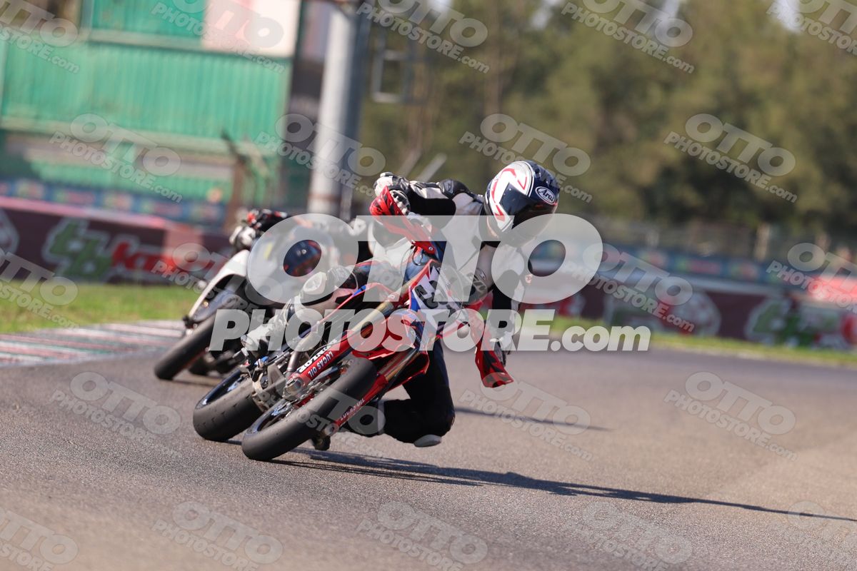 SUPERMOTO 31 · JD9A4981