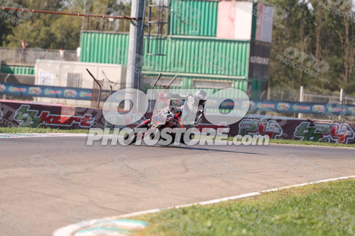 SUPERMOTO 31 · JD9A5032