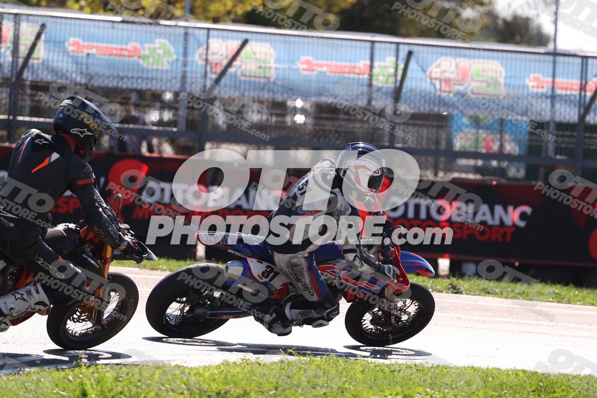 SUPERMOTO 31 · JD9A5076