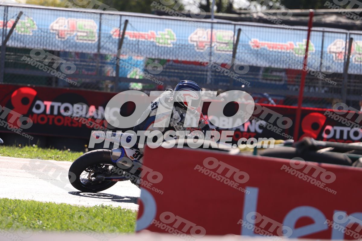SUPERMOTO 31 · JD9A5078
