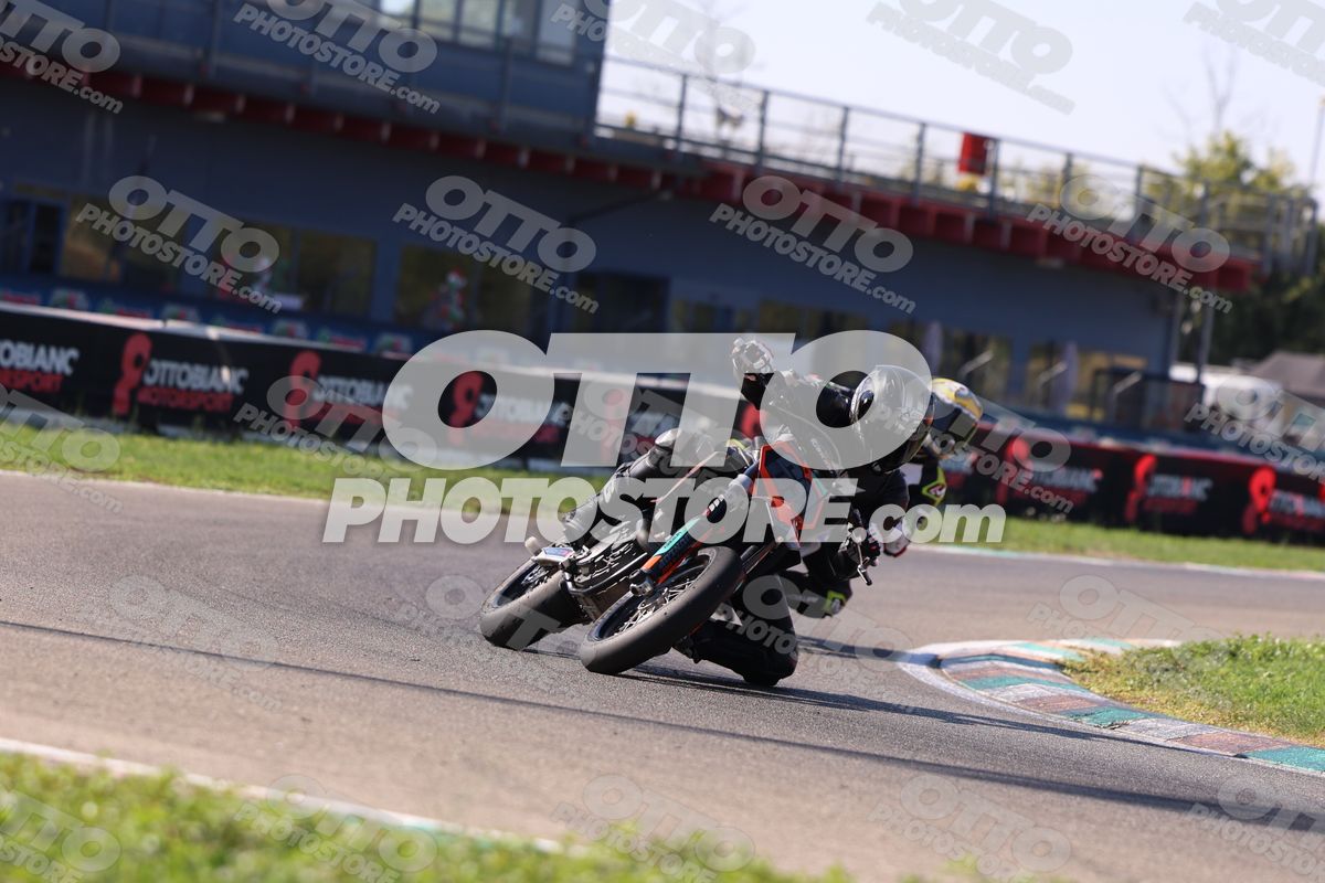 SUPERMOTO 69 · JD9A5083