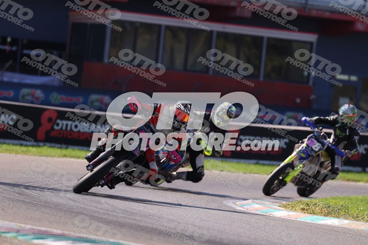 SUPERMOTO 164 · JD9A5165