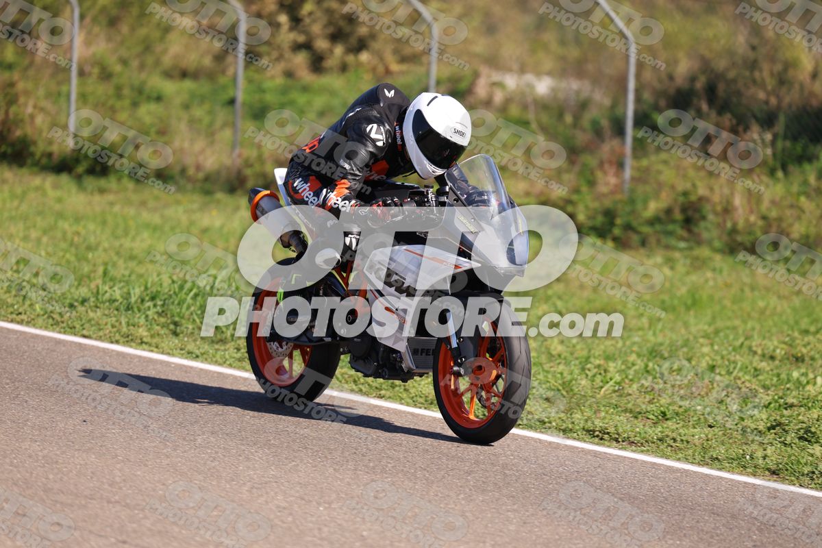 SUPERMOTO ktm stradale · JD9A5281