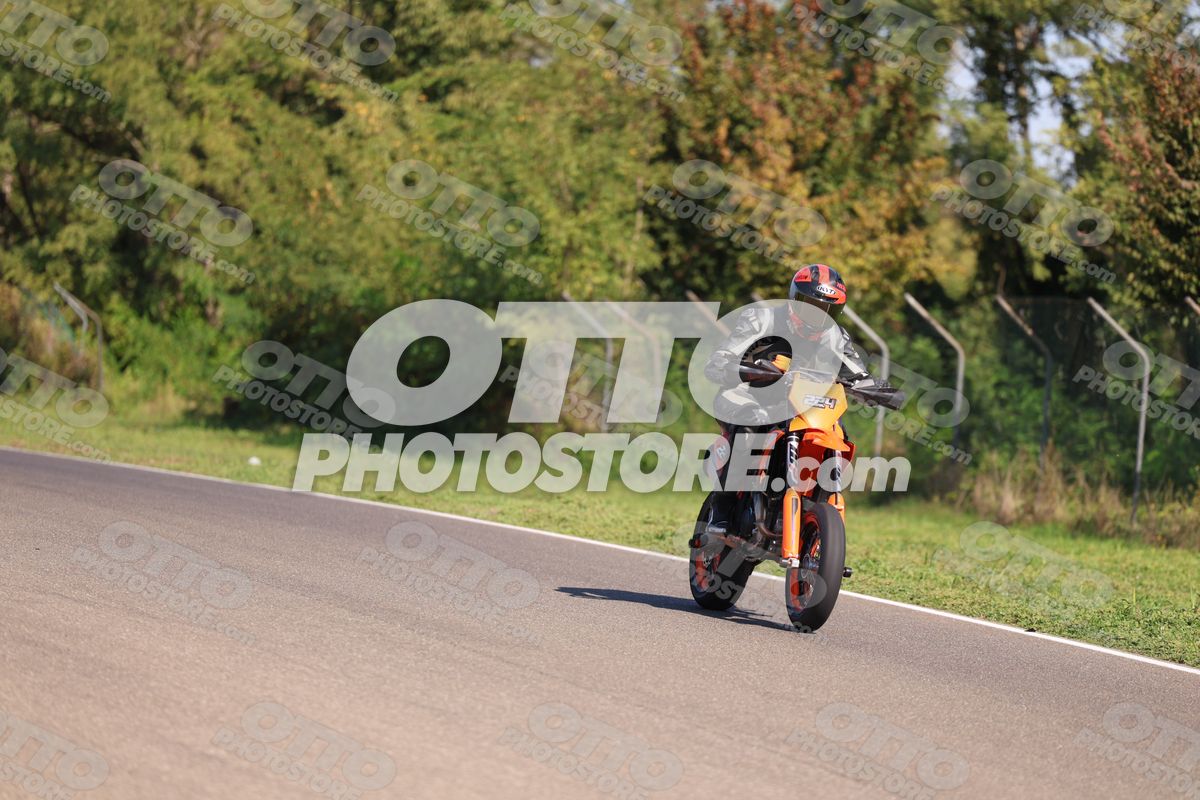 SUPERMOTO 224 · JD9A5290