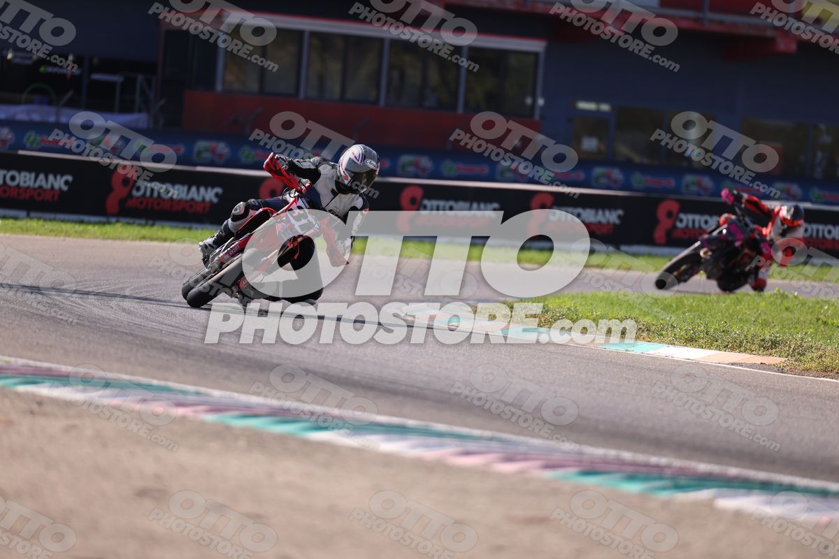 SUPERMOTO 31 · JD9A5311