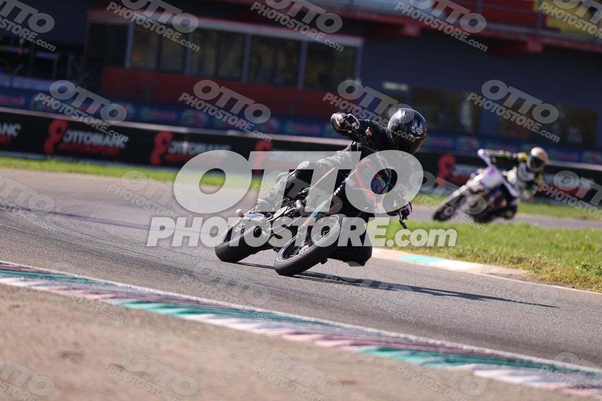 SUPERMOTO 69 · JD9A5322