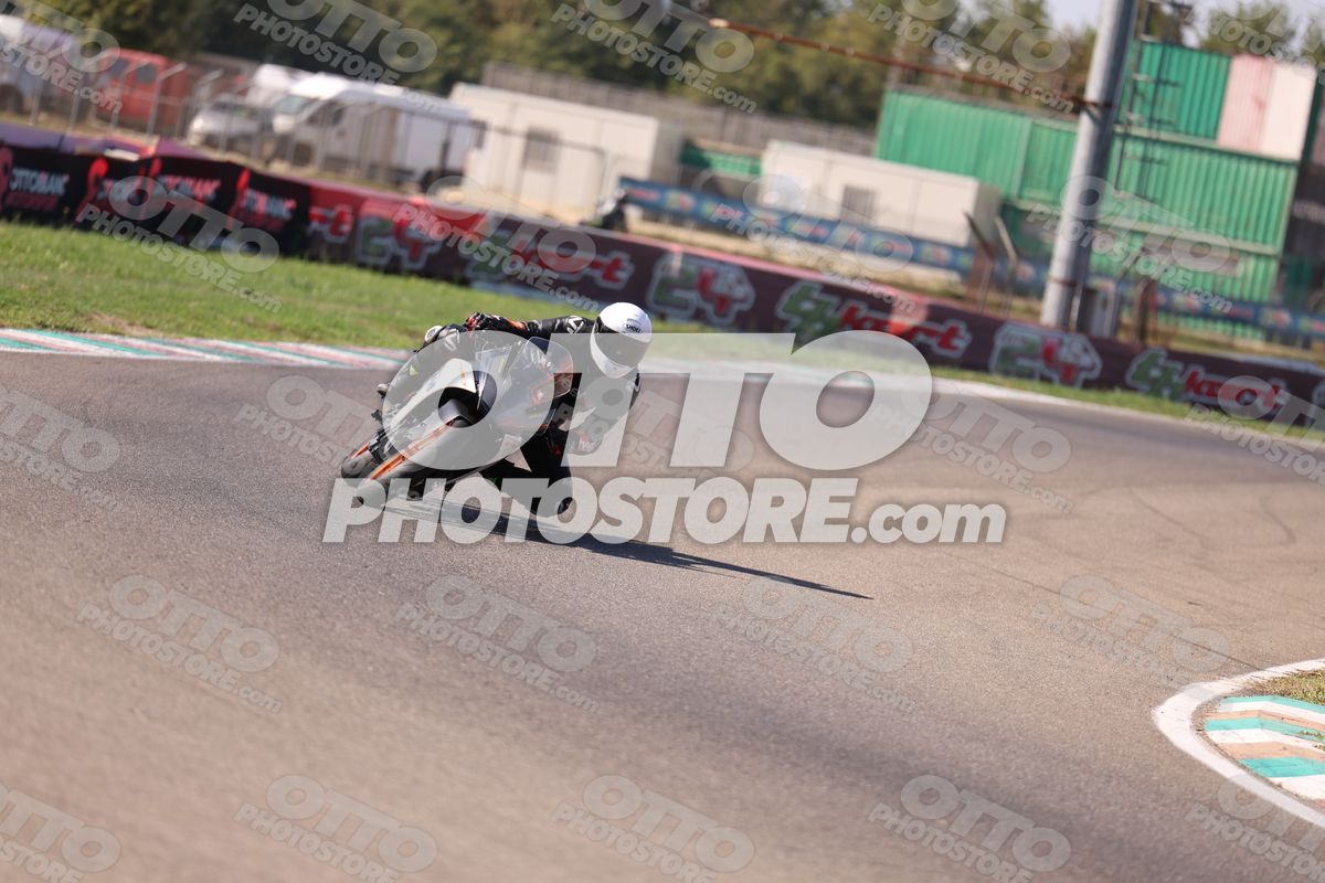 SUPERMOTO ktm stradale · JD9A5376