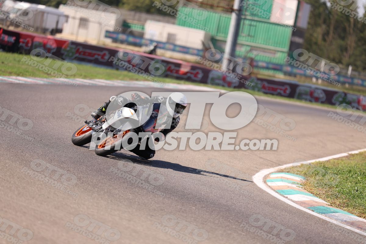 SUPERMOTO ktm stradale · JD9A5378