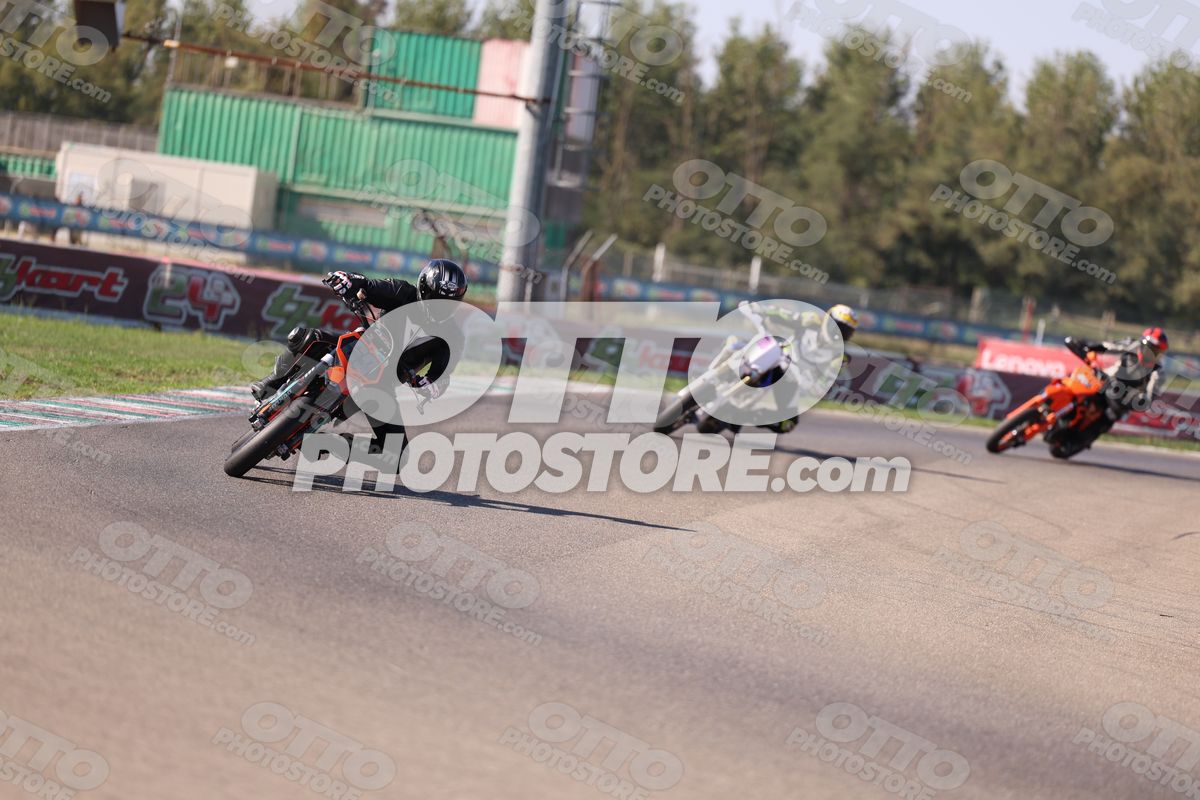 SUPERMOTO 69 · JD9A5405
