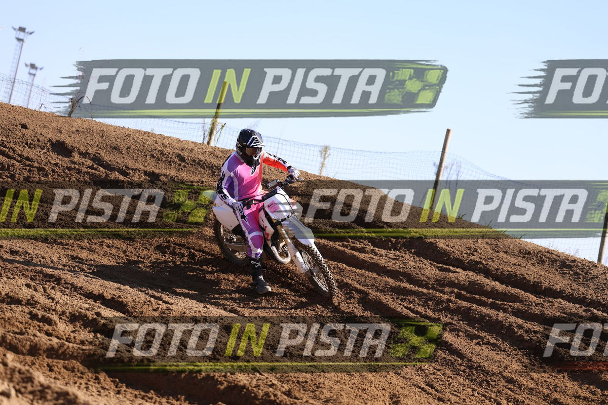 YZ - white - pink aplinestar suite · JD9A5708