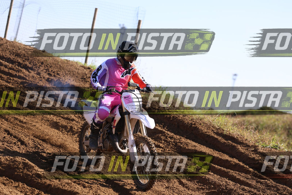 YZ - white - pink aplinestar suite · JD9A5711